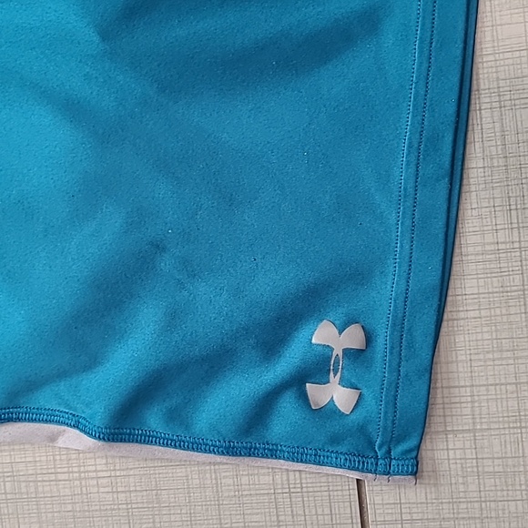 Under Armour Shorts Size Small (8) - Picture 3 of 3